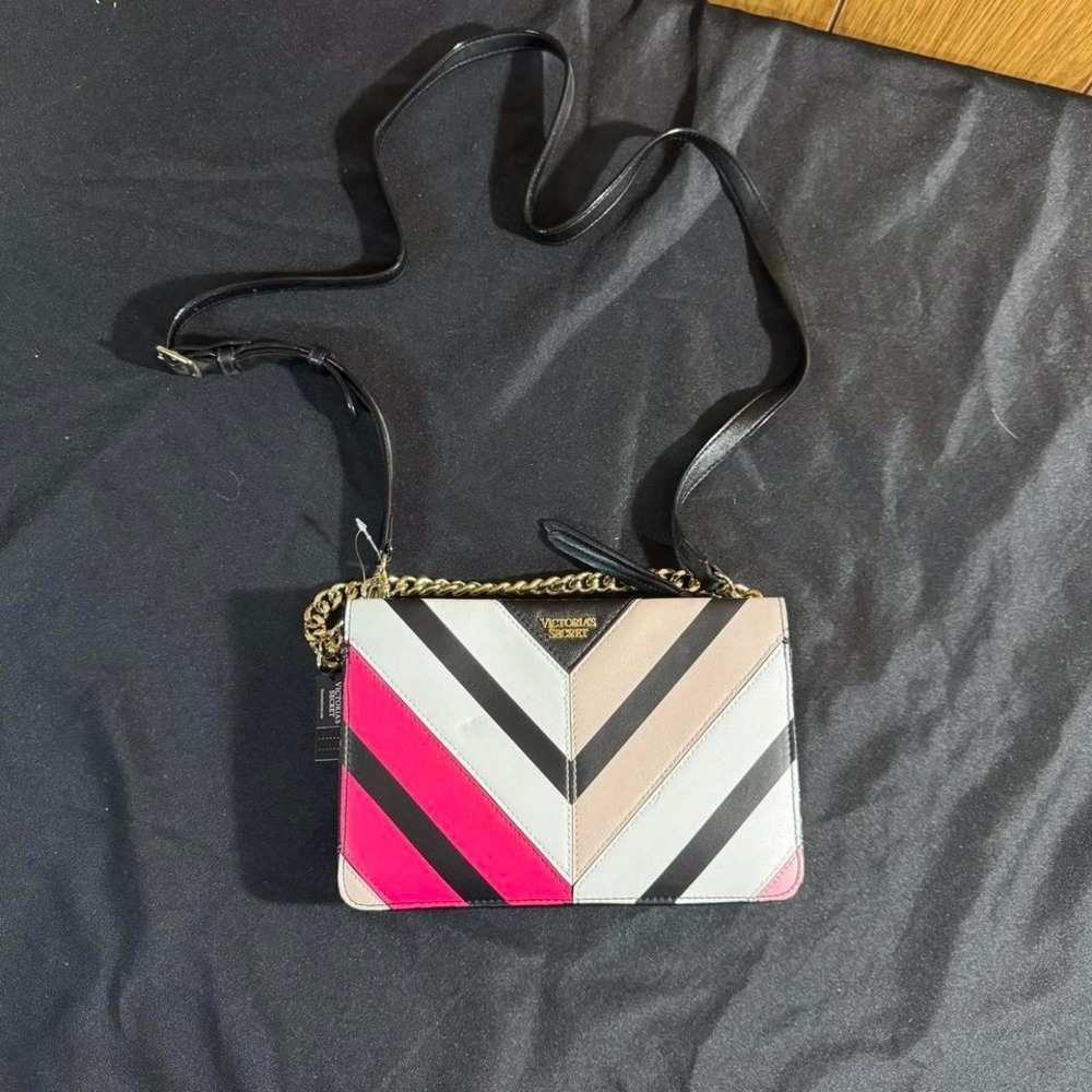 Victoria's Secret black and pink‎ crossbody bag NWT